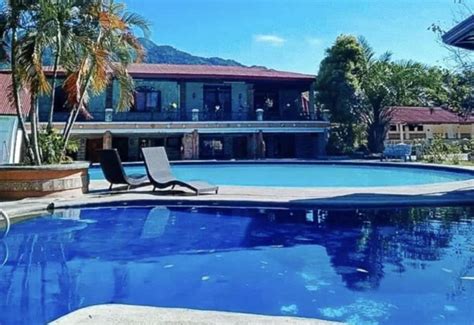 La Vista Pansol Resort Complex by RedDoorz Hotel (Laguna).